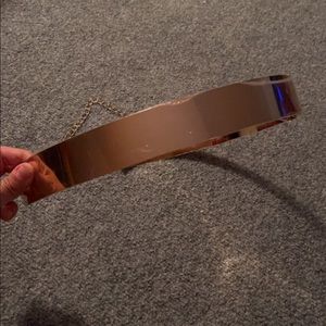 Gold belt. Size: S/M